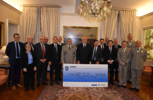 Jeudi 04 décembre 2025 : le président de MAINTLOG à la remise du chèque au profit de l’entraide de l’armée de terre